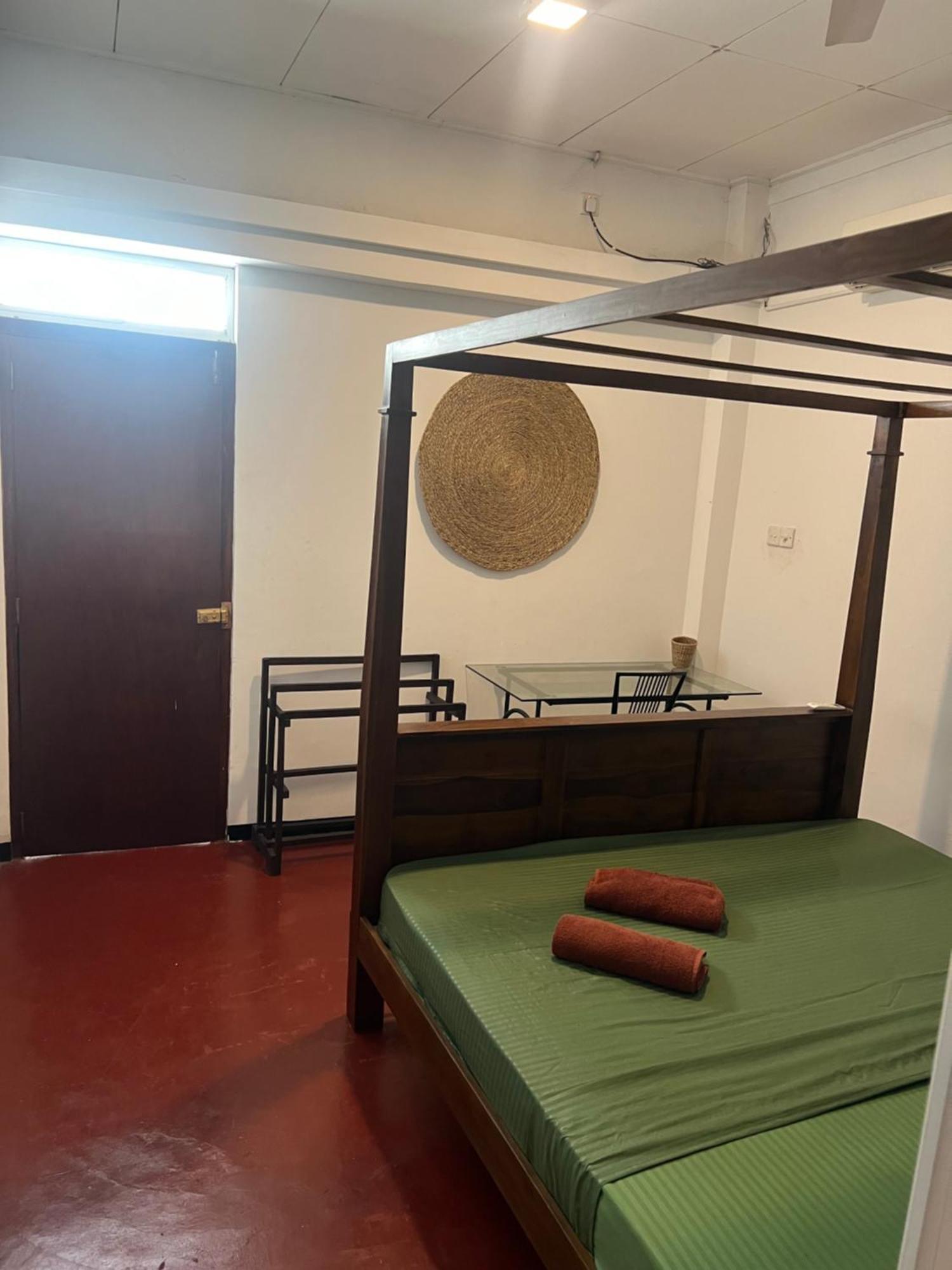 Hari Hari Hostel Велігама Екстер'єр фото