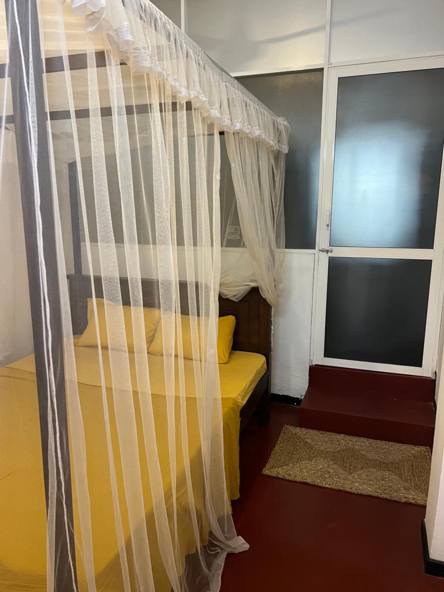 Hari Hari Hostel Велігама Екстер'єр фото